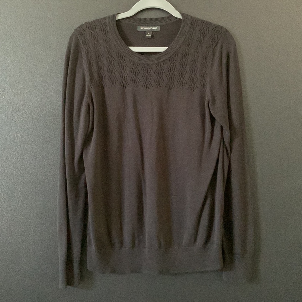Black Banana Republic sweater